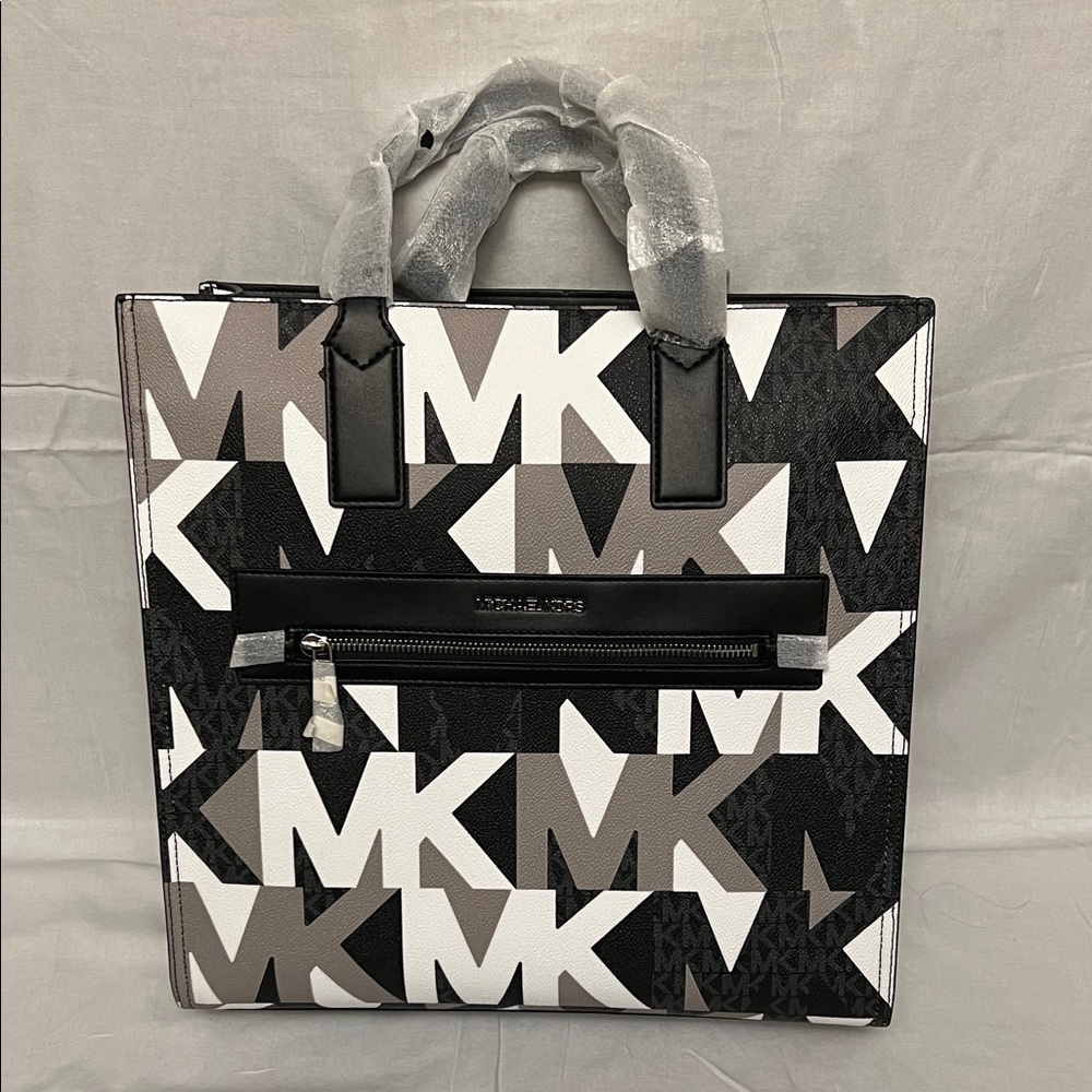 NWT. Michael Kors Monochrome MK Logo Tote